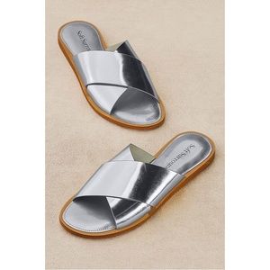Soft Surroundings Jasper Sandals Silver Metallic 7